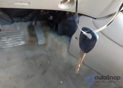 2002 Honda Civic Lx z USA, uszkodzony, nr VIN 2HGES16562H518512